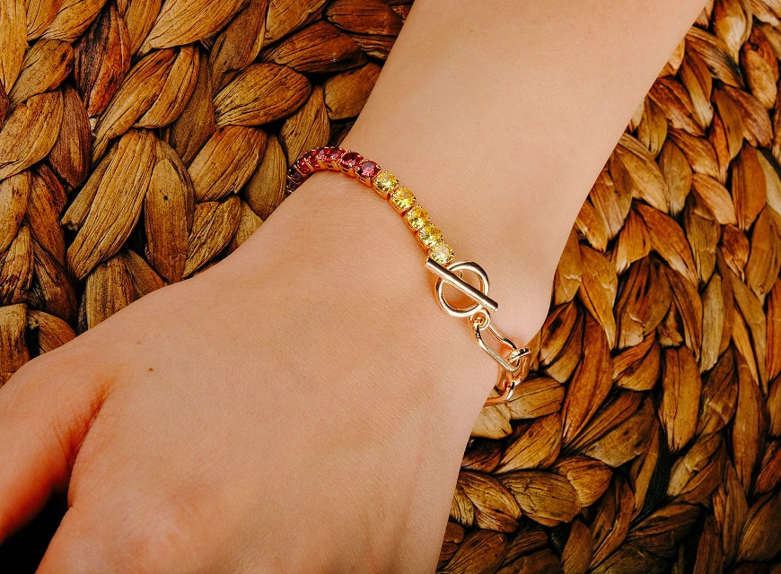 BRACELET
